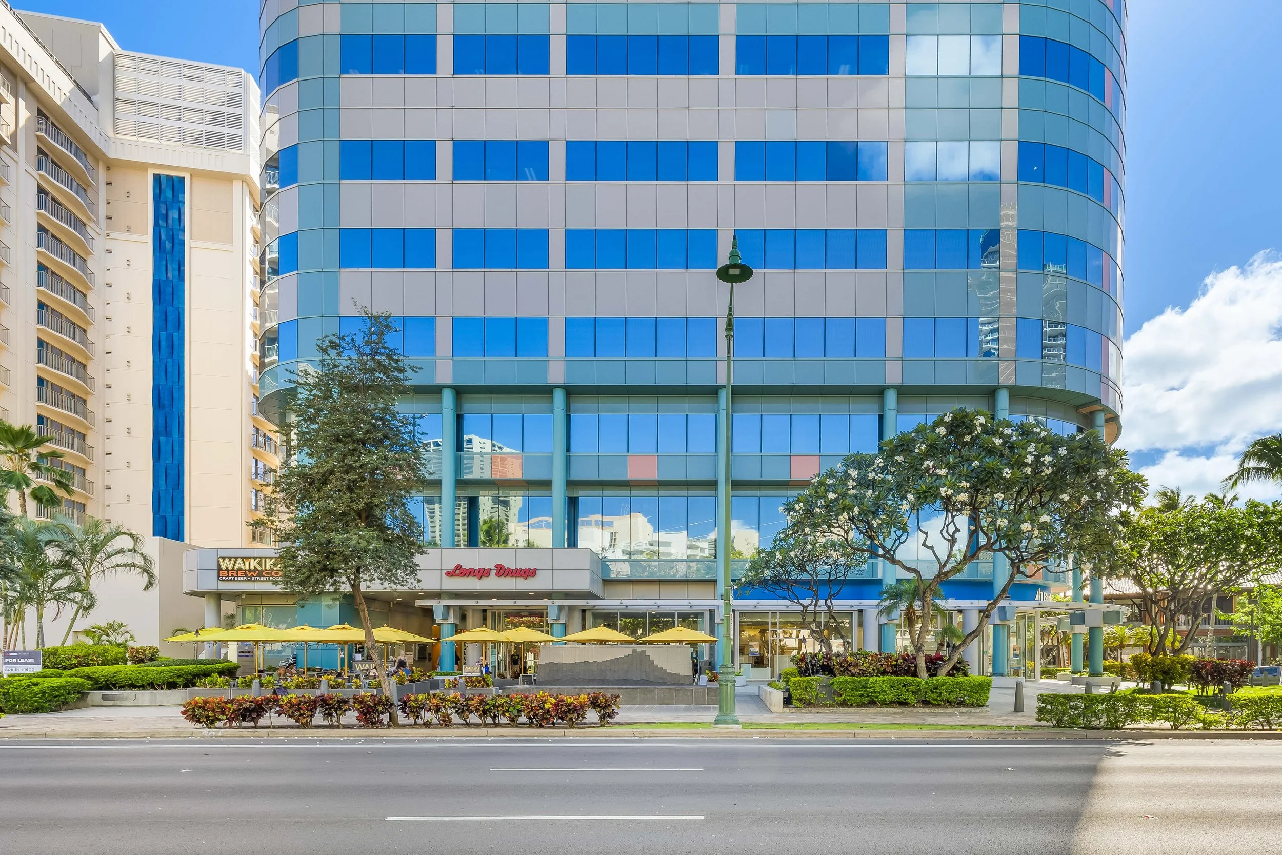 Tenant Gallery — Bank Of Hawaii Waikiki Center